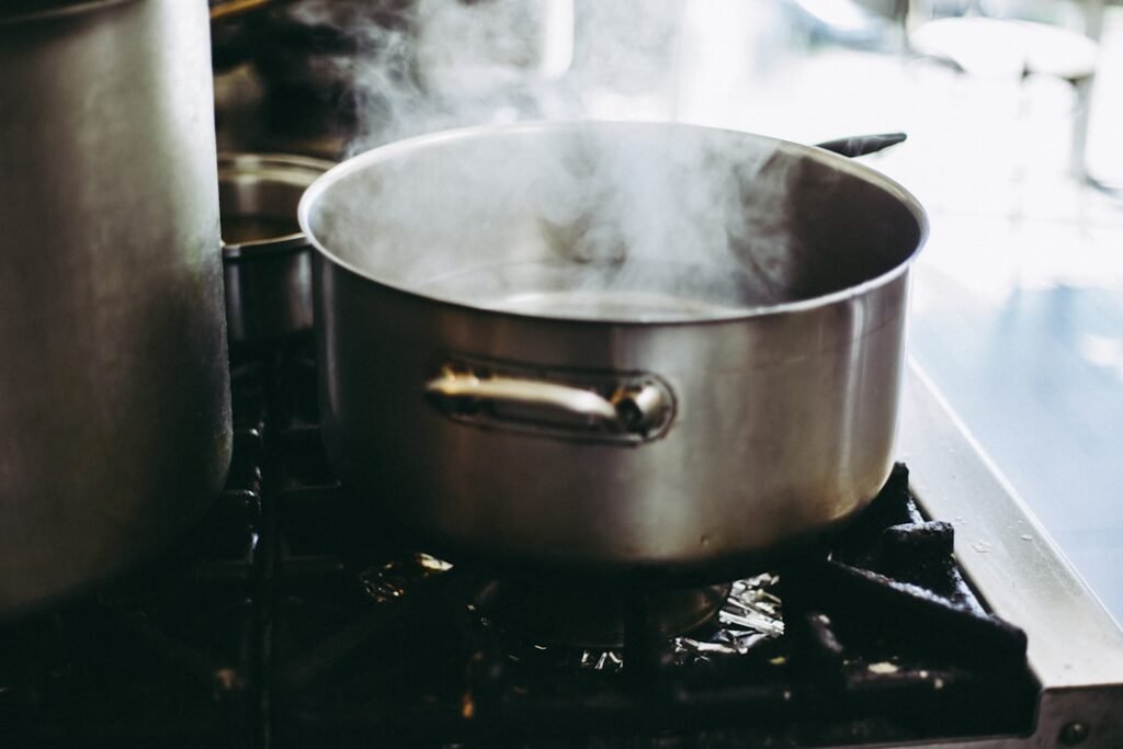 perbandingan cara memanggang daging dan merebus